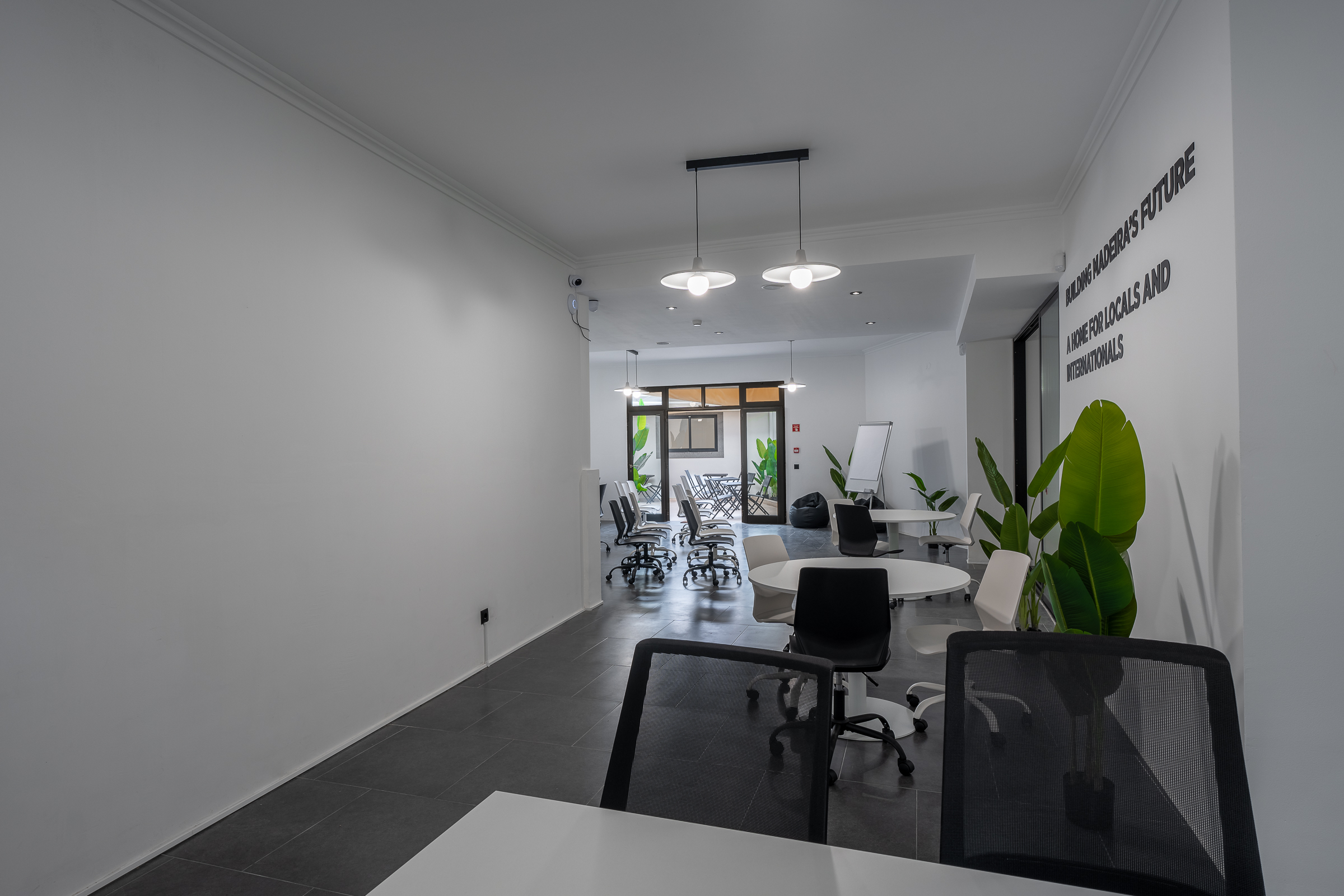 Coworking space at HubMadeira